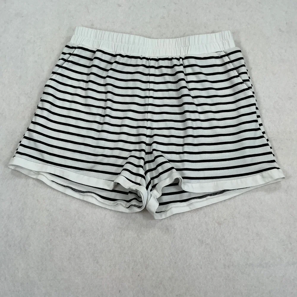 Womens White Black Striped Ribbed Knit Lounge Shorts Pockets Size M